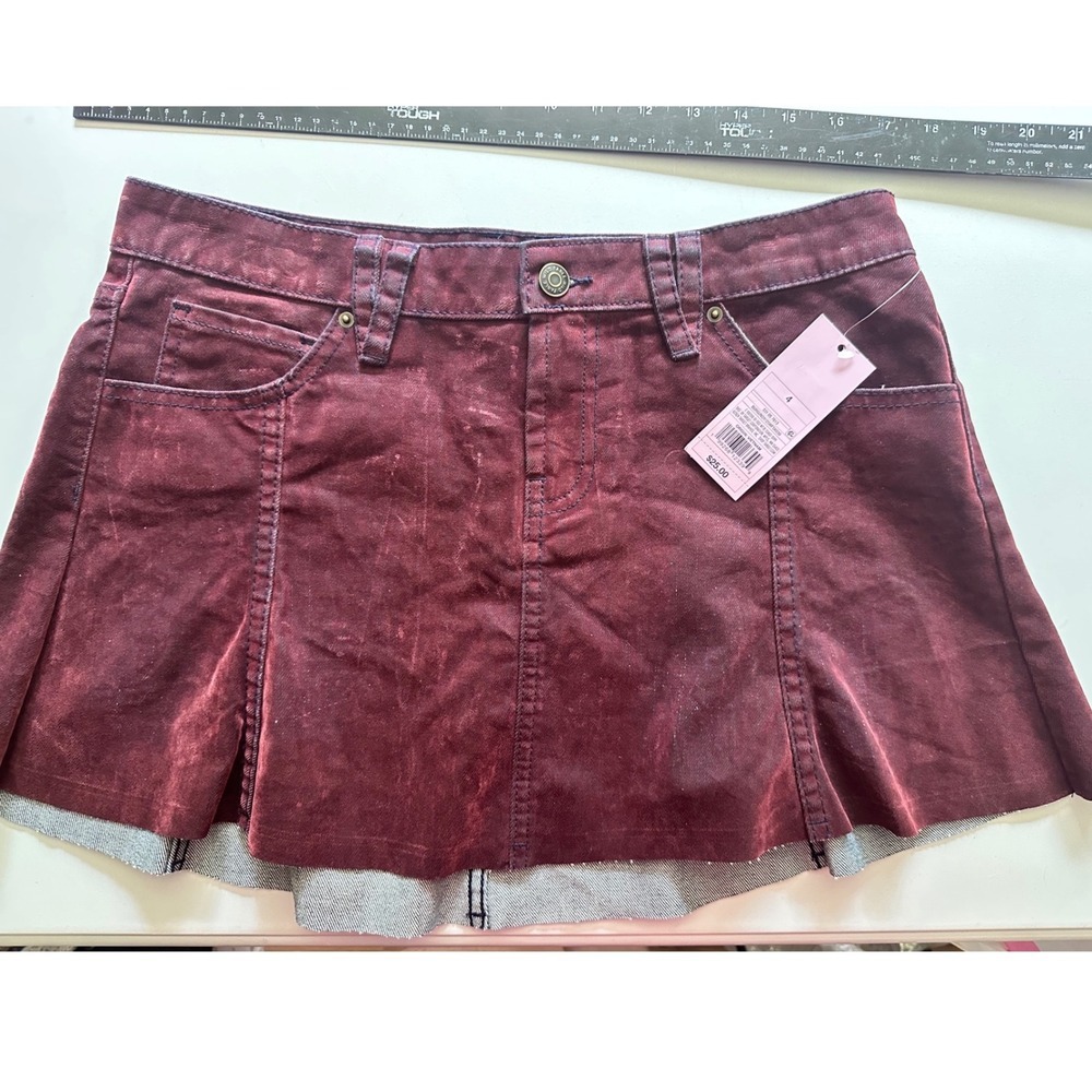 Wild Fable Burgundy Coated Denim Mini Skirt Size 4 Low Rise Raw Hem Whimsygoth